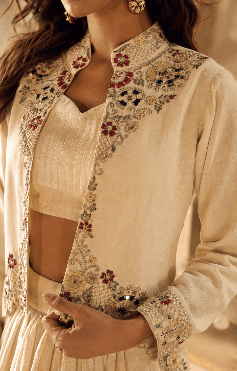 MOOH IVORY Alternate View