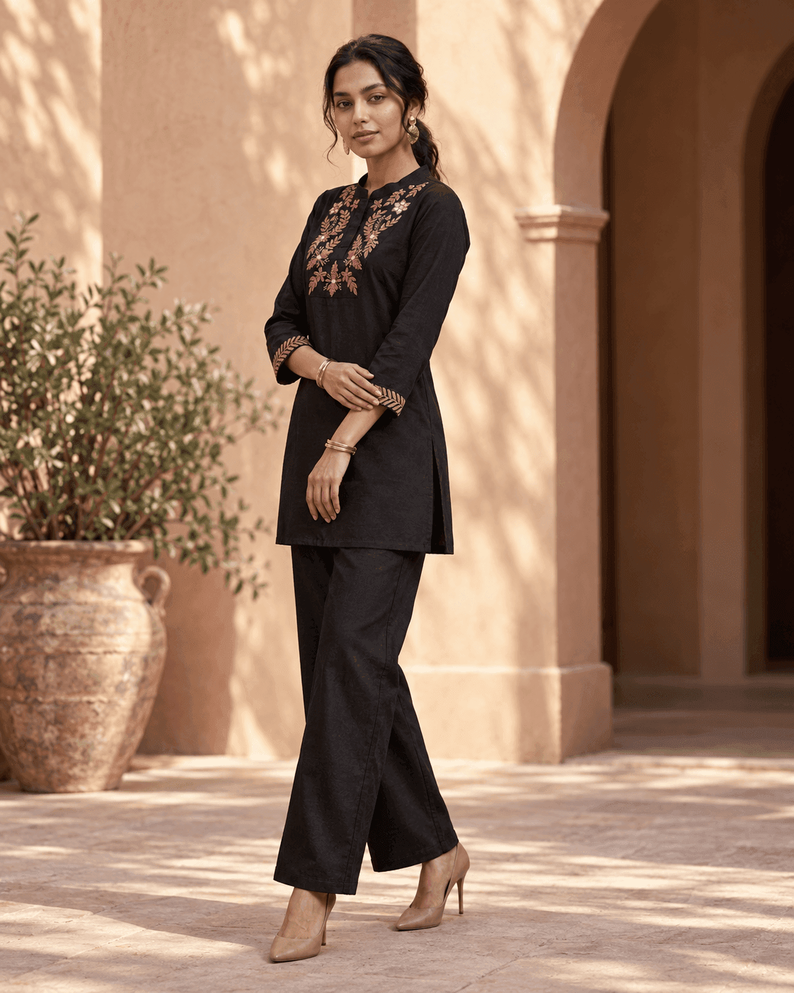 MOOH BLACK view 3