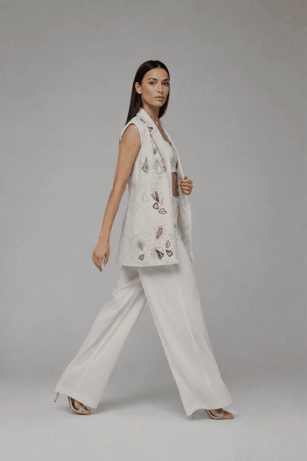 NAIRA OFF WHITE view 1