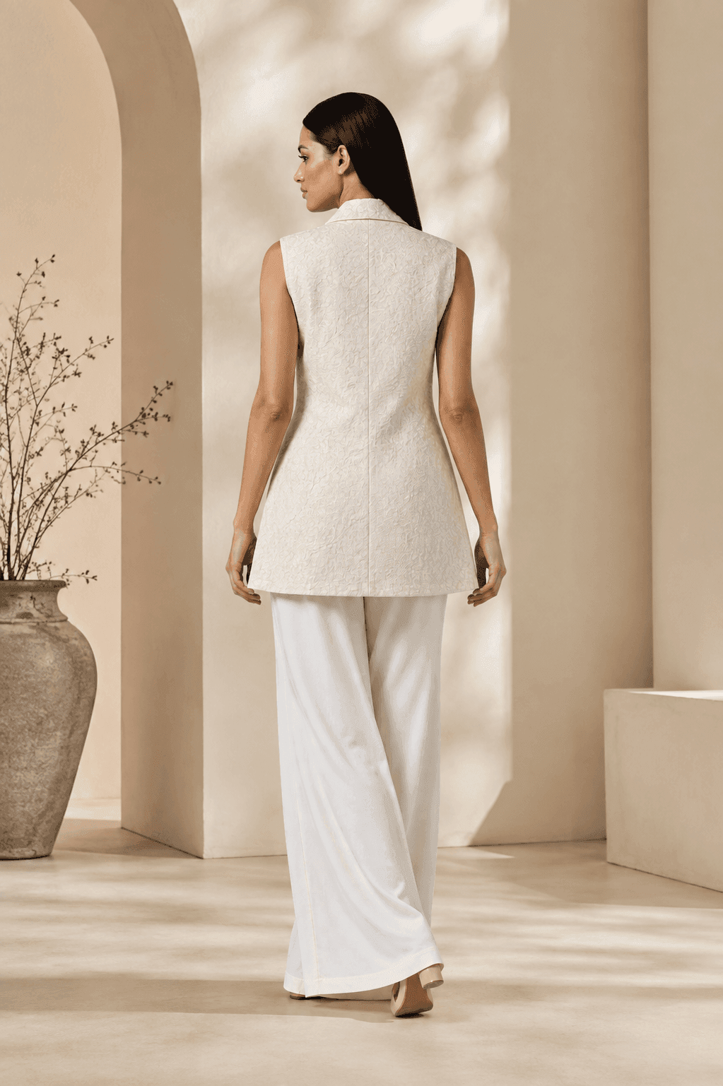 NAIRA OFF WHITE view 5